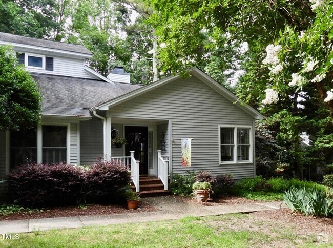 Building Photo - 531 Weathersfield Rental