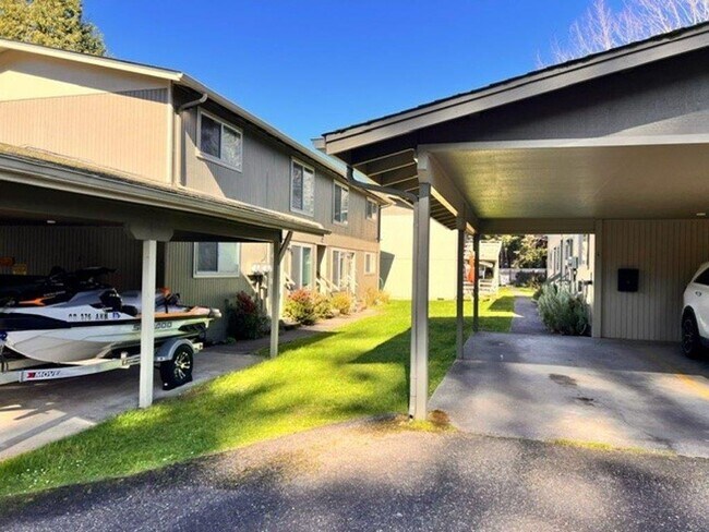 Exterior - 435 Ranch Rd Unit B3