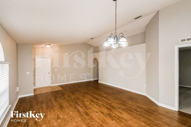 Photo - 6913 Playpark Trail