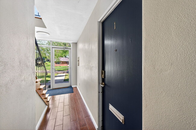 Photo - 514 Mariedale Dr Unit #1