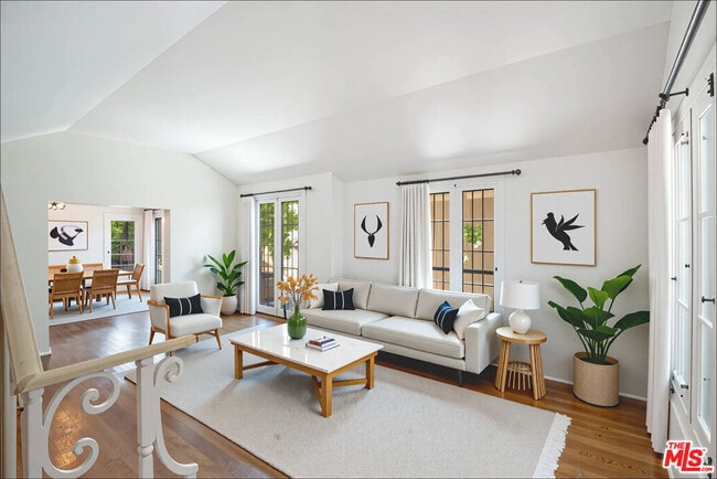 Building Photo - 6140 W 6th St Rental