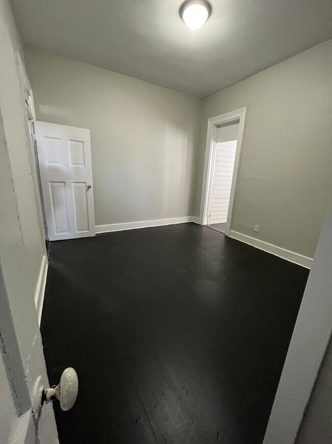 Photo - 216-218 Tinkler St Unit 216 1/2 Tinkler