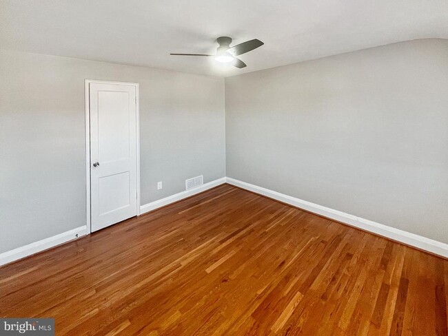 Photo - 5755 Maplehill Rd