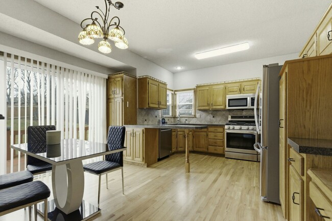 Photo - 11501 Riley St