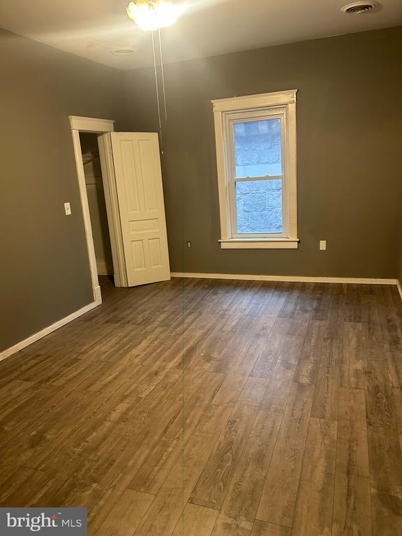 Photo - 17 N Main St