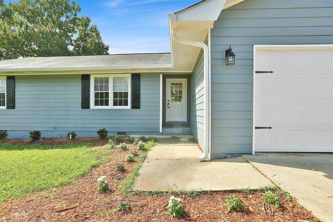 Photo - 180 Nectarine Dr