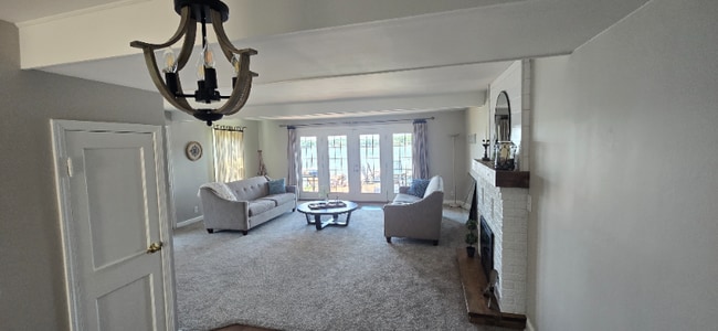 2003 Arbor Ln