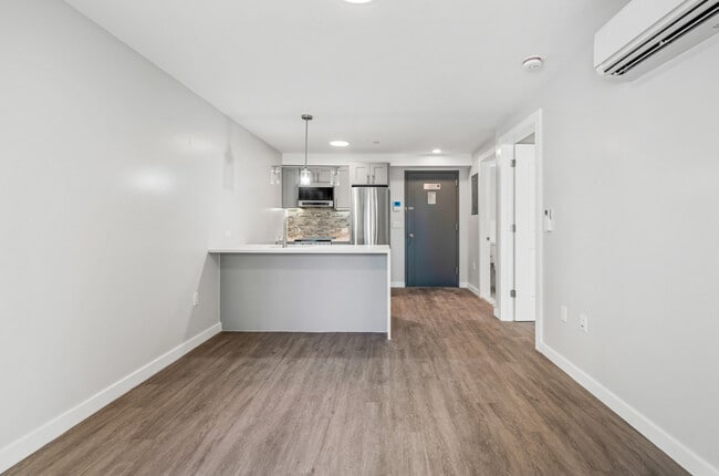 Photo - Skylimit Tower