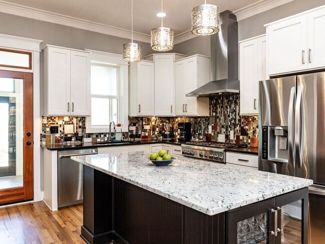 Photo - 1980 Great Ridge Pkwy