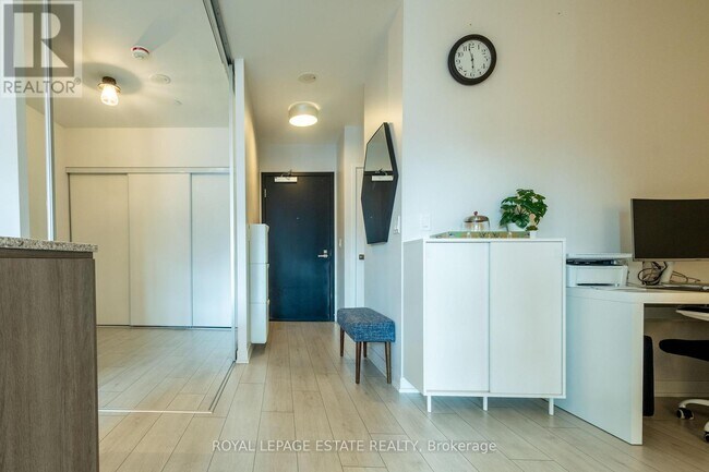 Photo - 31 Tippett Rd Unit 657