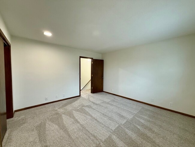 Dormitorio 1 - 110 Elleta Ave