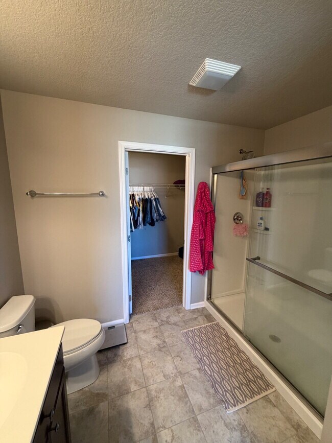 Photo - Charming 3-Bed 2.5-Bath Townhouse with Granite Finishes Near Jordan Creek Town Center