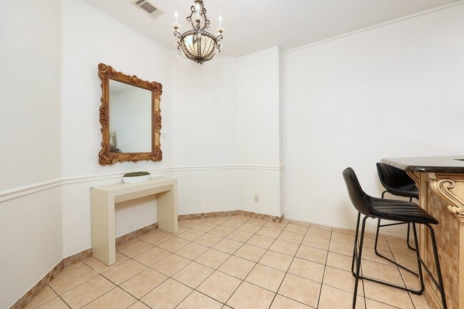 Photo - 1335 Maplebrook Dr Unidad A