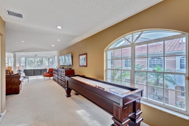 Photo - 207 Legendary Cir