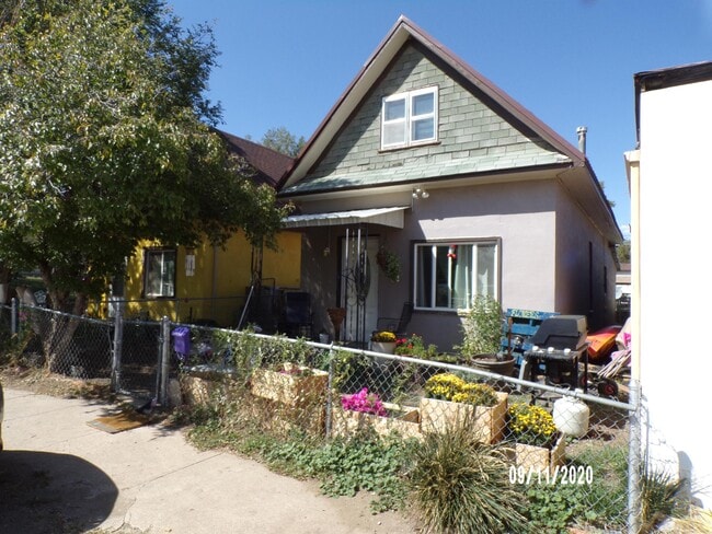 Building Photo - 805 Smith Rental