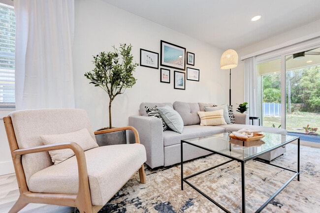 Photo - 8 Bay Acres Ave Unidad ID1228251P