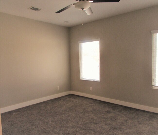 Photo - 3249 Dixie Dr