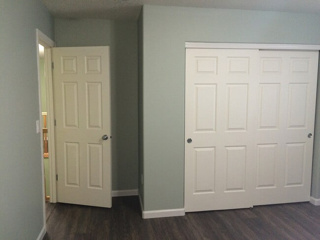 Building Photo - Large Home for Rent in Sage Point Service ...