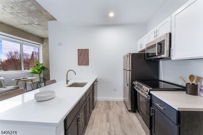 Photo - 10 Commerce Ct Unit 3G