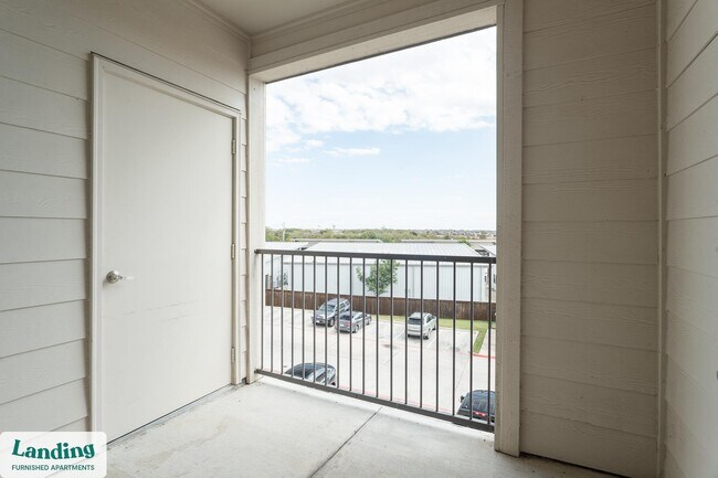 Photo - 12500 Shadowglen Trce Unidad 10304