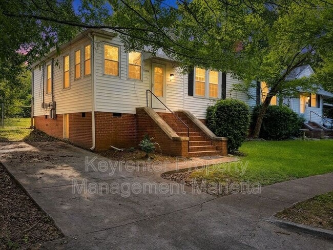 Photo - 5120 Newark Ave SW