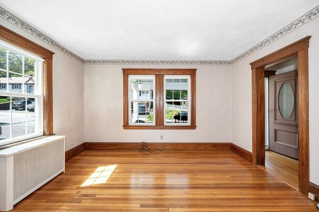 Photo - 26 Leonard St