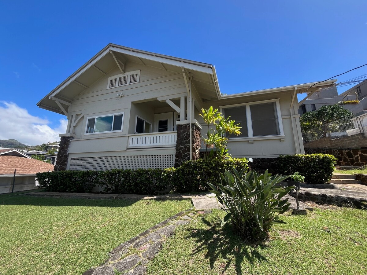 Photo - 1691 Kamamalu Ave