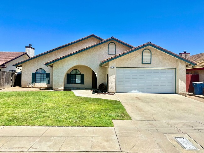 Fully Remodeled 3/2 in Northwest Fresno - Fully Remodeled 3/2 in Northwest Fresno Casa