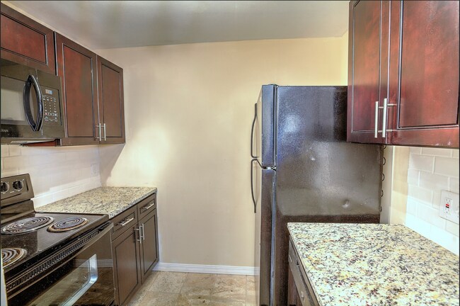 Photo - 5500 Pershing Ave