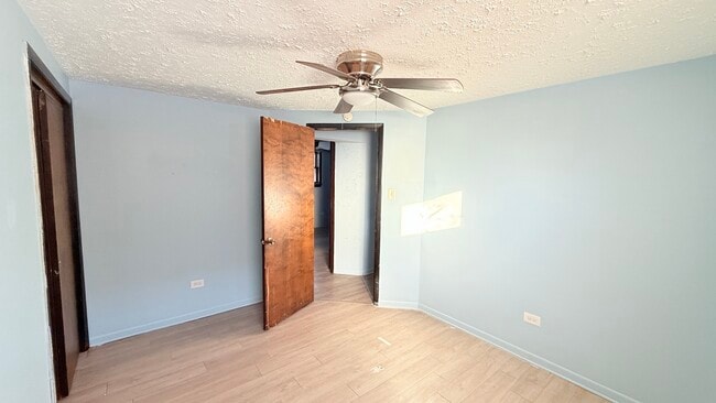 Photo - 15020 Woodlawn Ave