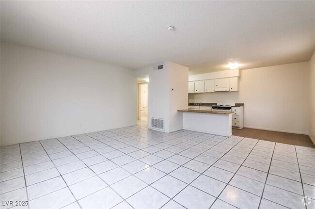 Building Photo - 833 N Bruce St Rental
