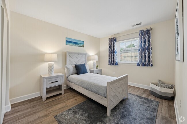 2BR, 1.5BA - 1,021SF - Bedroom