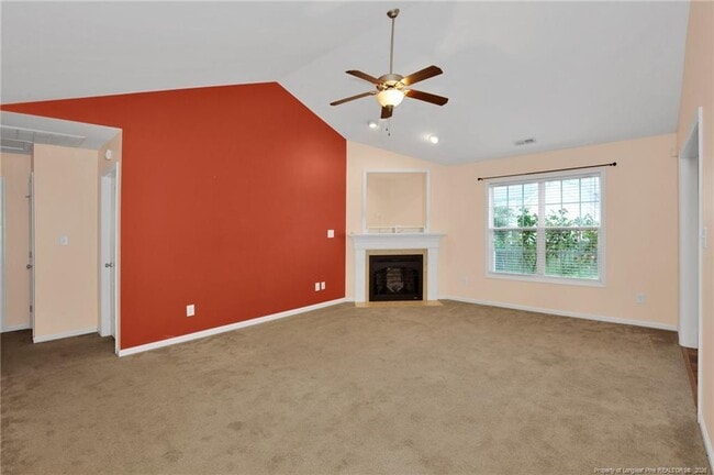 Photo - 290 Regimental Dr