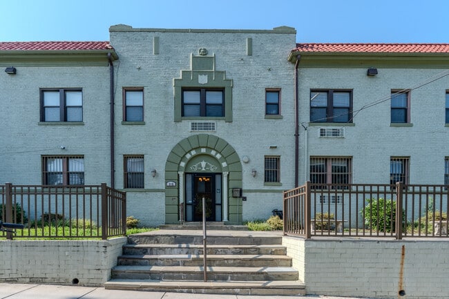 Building Photo - 315 Evarts St NE Unit 102