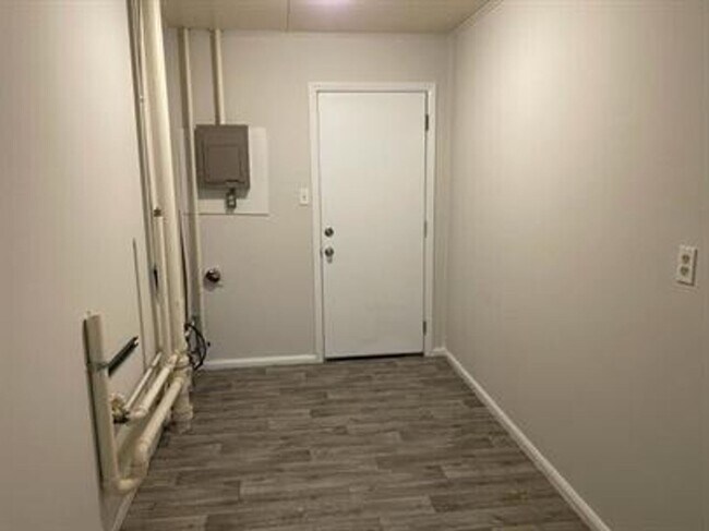 Photo - 1104 Eastview Dr