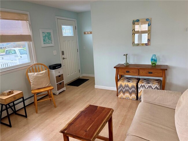 Photo - 7 Salt Pond Way