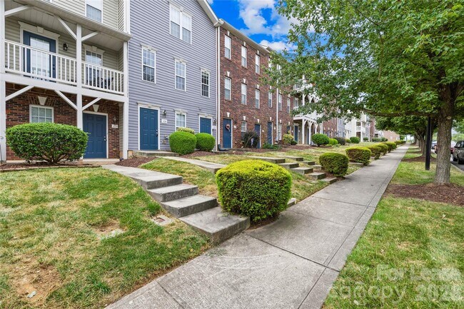 Photo - 118 Steam Engine Dr Unit 108