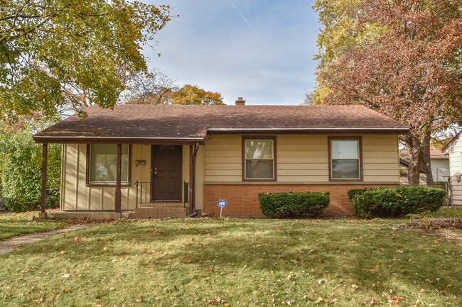 Photo - 5101 N 83rd St