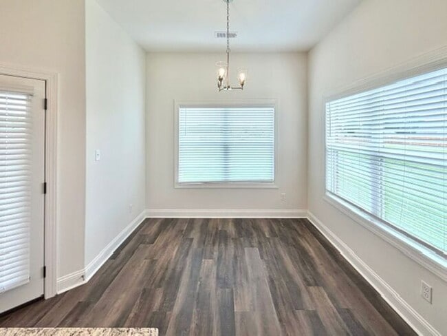 Photo - Now Leasing a 5-bedroom 3 bath home in Olive Branch @ Southbranch.