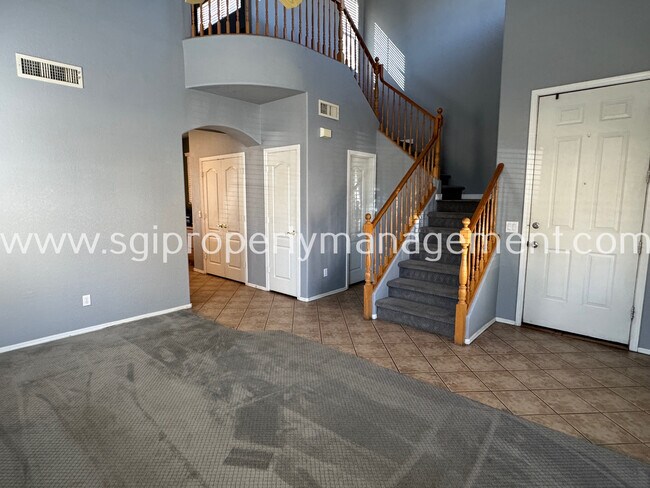 Photo - 5313 E Hilton Ave