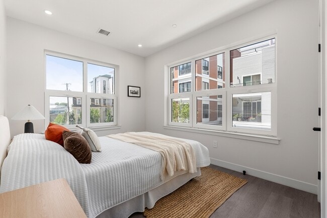 75 Willow Ct Unit 411