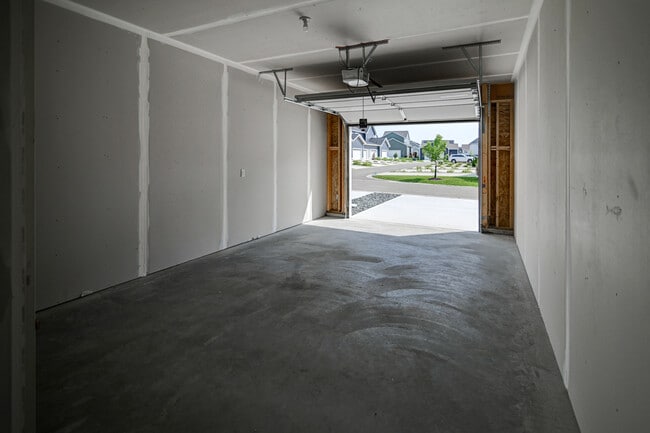 2908 Radicchio Dr