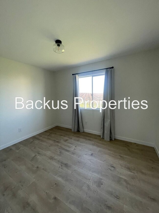 Photo - 333 Espinosa Rd Unit A