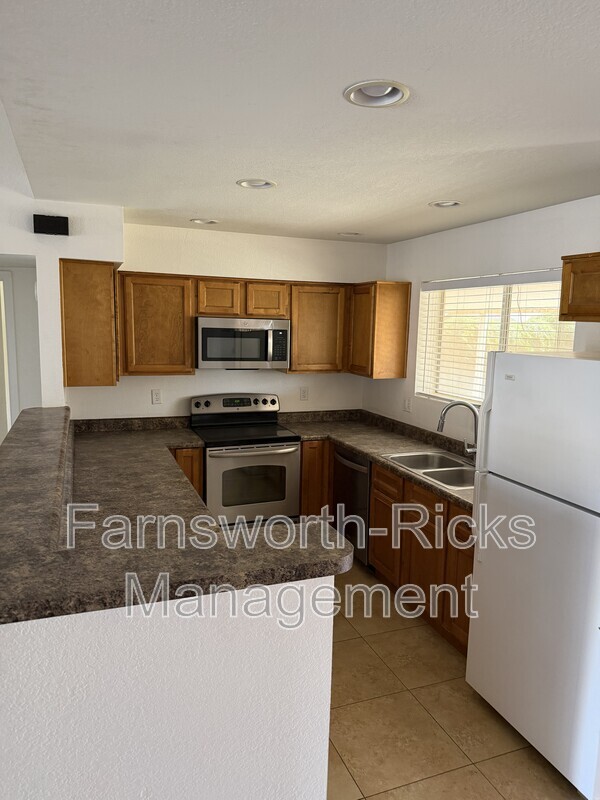 Photo - 4861 E Evergreen St