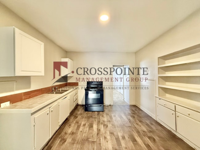 Photo - Bow St Triplex Unit B