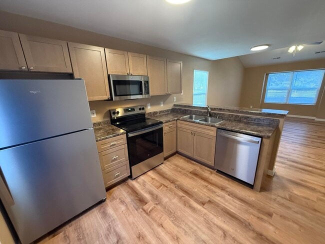 Building Photo - 1707 Hanover Blvd