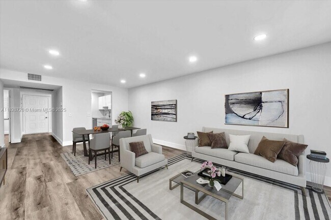 Building Photo - 1201 SW 128th Terrace Unit 303E Rental