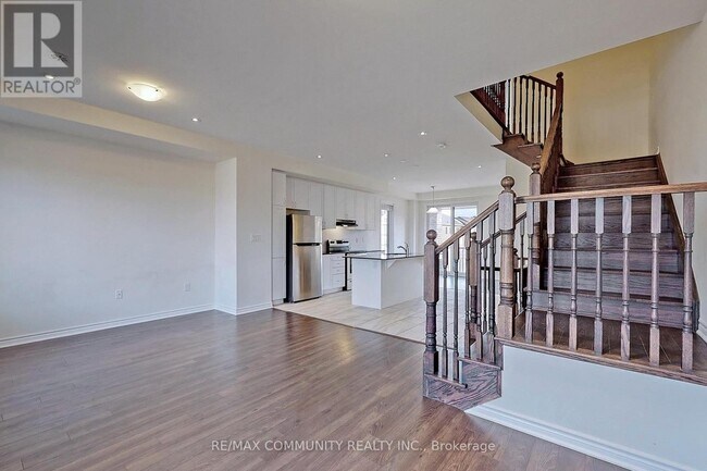 Photo - 12 Fiesta Way