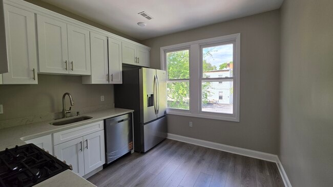 Photo - 218 Dwight St