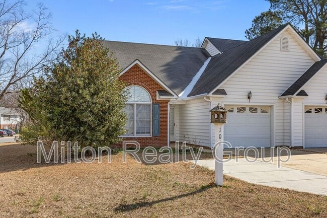 Building Photo - 101 Fairwoods Ct